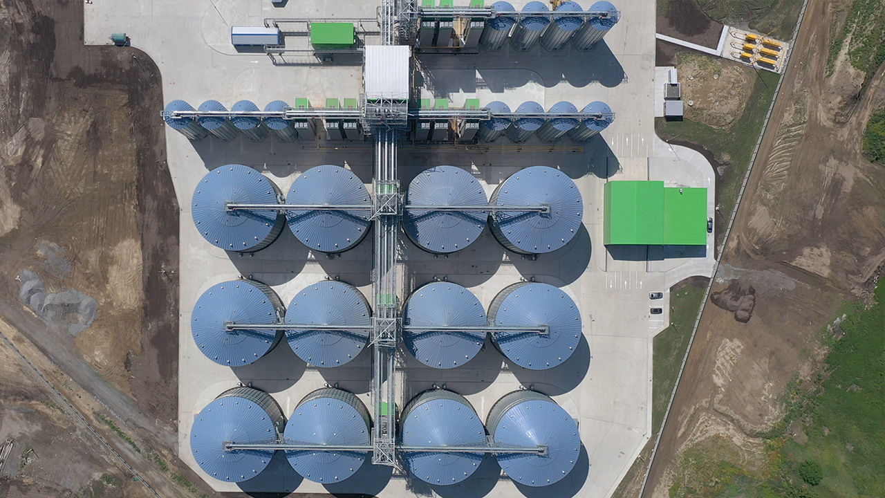 Agro кейс постер