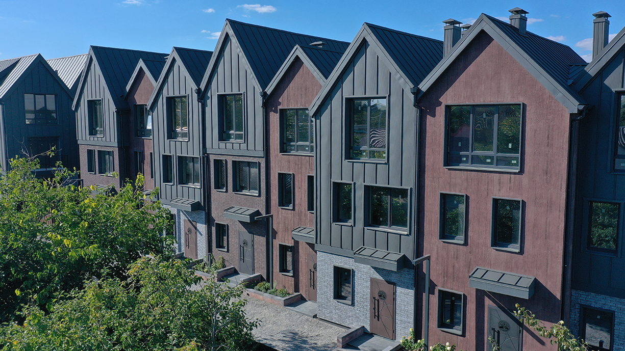 Real estate кейс постер